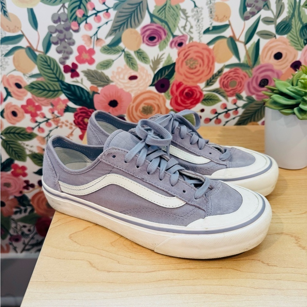 Vans Gray and White Casual Sneakers Size 9